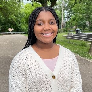 Meet your Posher, D'niya